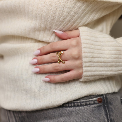 The Bow Bliss ring